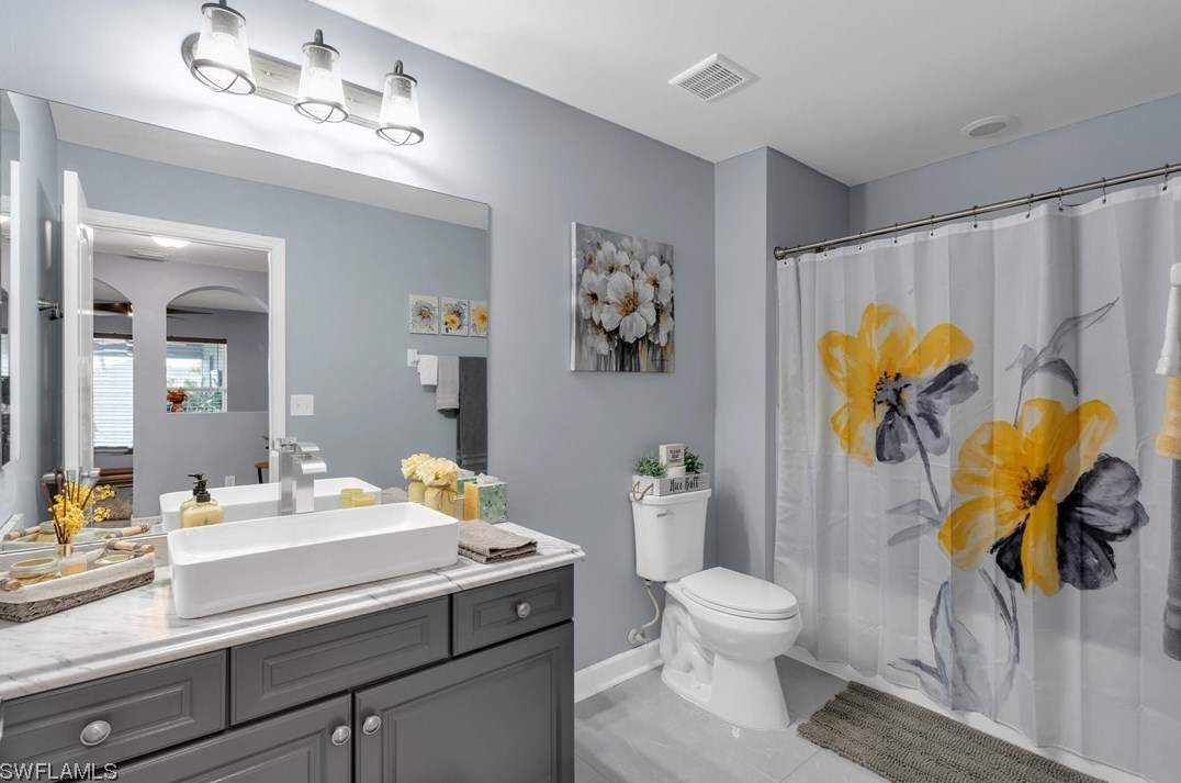 3940 41st Pl, Cape Coral FL  33993-7933 exterior