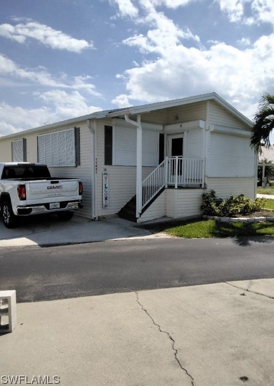 11631 Ariana Dr, Fort Myers, FL 33908-8216