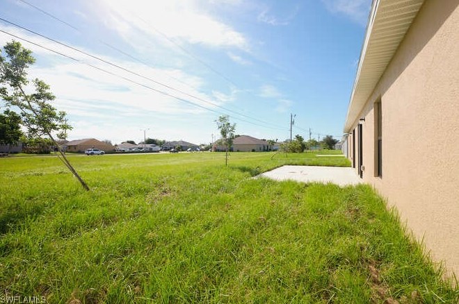 1305 Ne 8th Pl, Cape Coral, FL 33909