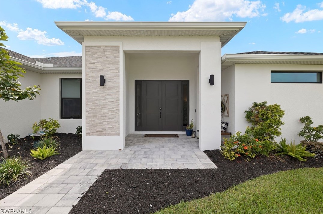 2212 38th Ave, Cape Coral, FL 33993-0035