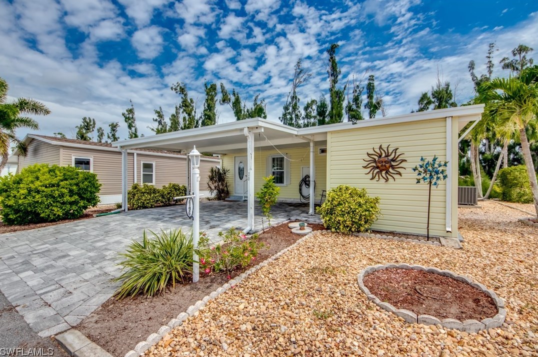 7196 Drum Dr, Saint James City FL  33956-2726 exterior