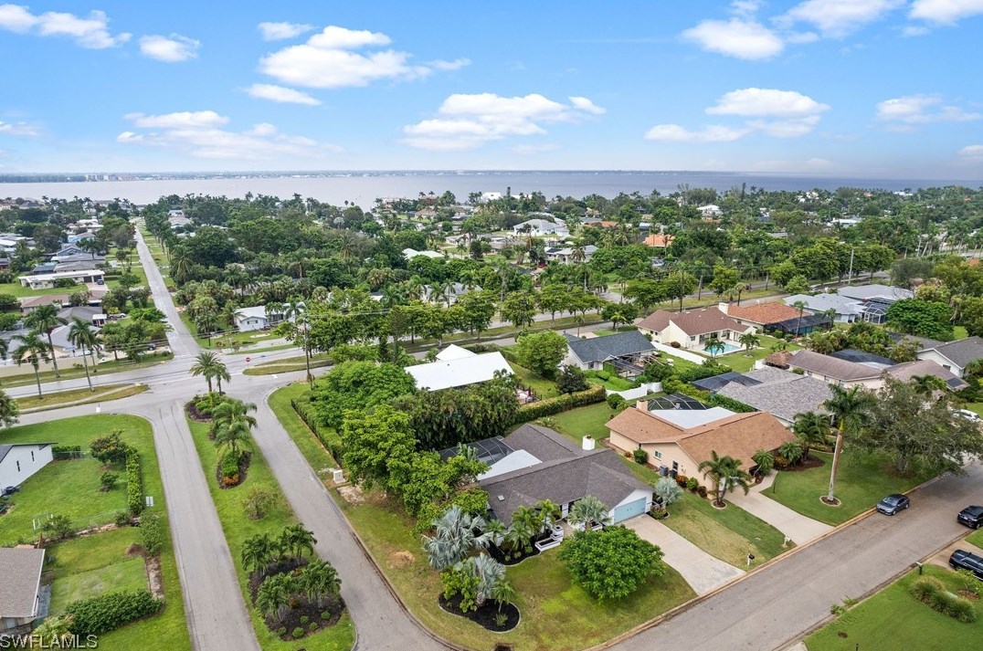 701 Astarias Cir, Fort Myers, FL 33919-3250