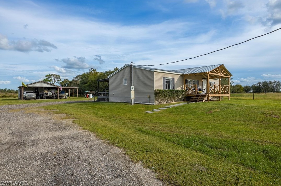 1063 Altman Ln, Labelle, FL 33935
