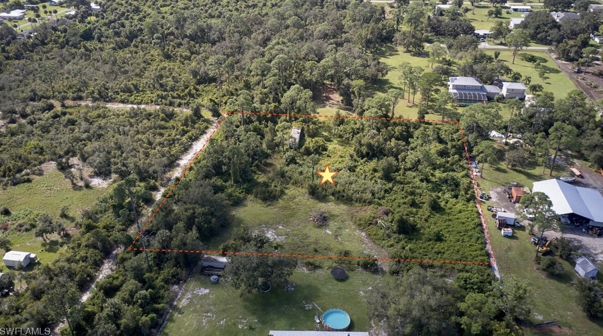 21740 Claytor Rd, Alva, FL 33920-3373