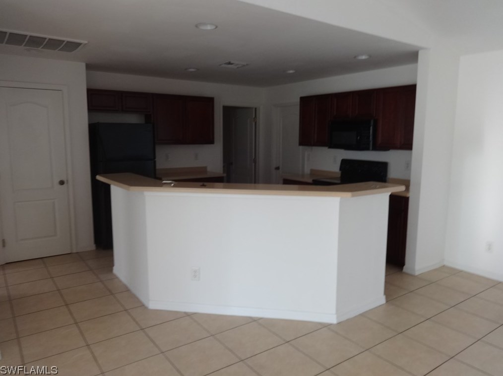 4124 Ne 22nd Pl, Cape Coral, FL 33909