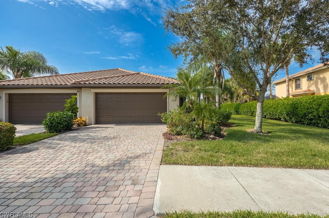 9130 Water Tupelo Rd, Fort Myers, FL 33912-9008