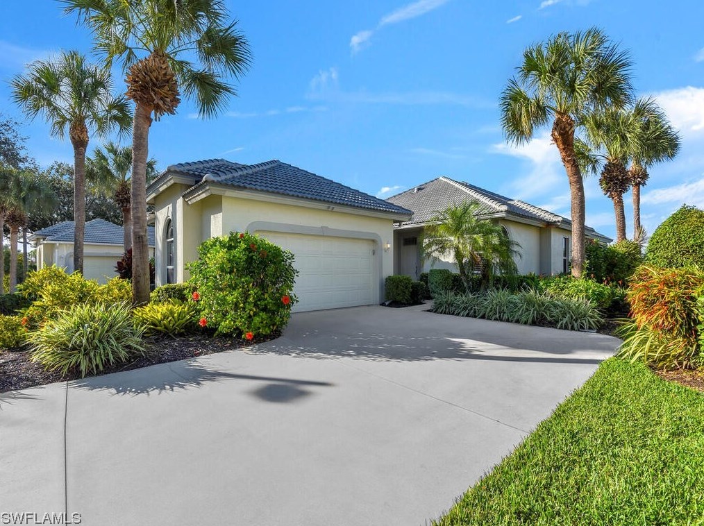 12207 Championship Cir, Fort Myers, FL 33913-8122