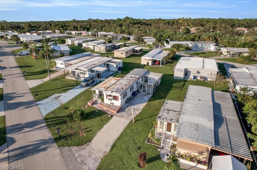 26174 Kings Rd, Bonita Springs, FL 34135