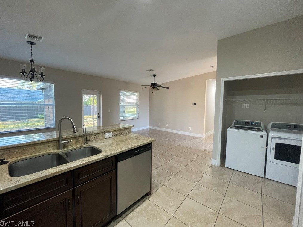 1427 Se 19th St, Cape Coral, FL 33909