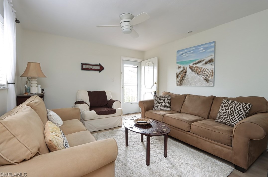 8109 Country Rd #206, Fort Myers, FL 33919