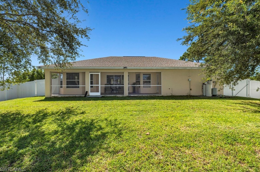 3701 47th Ln, Cape Coral FL  33993-7348 exterior