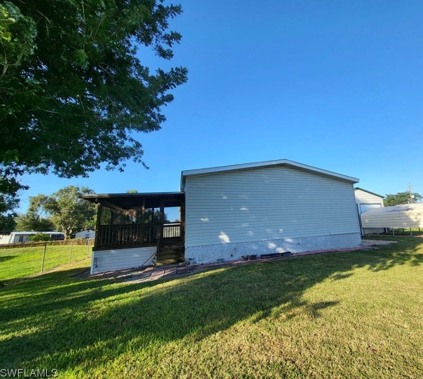 743 Ave F Nw, Moore Haven, FL 33471