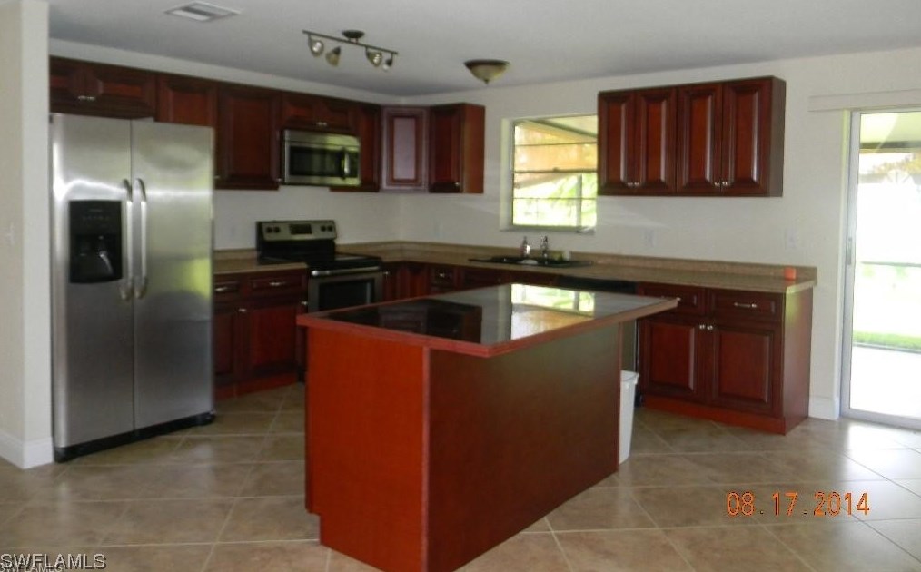 1226 Sw 3rd Ave, Cape Coral, FL 33909