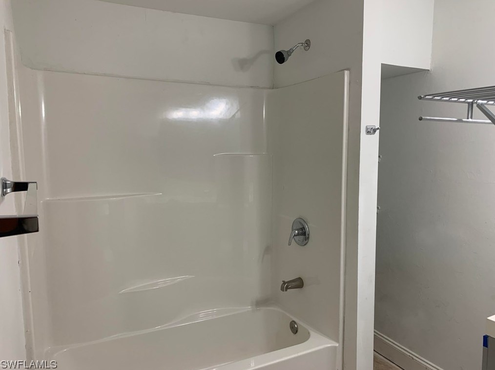 2001 Buddy Ln, Fort Myers FL  33917-1696 exterior