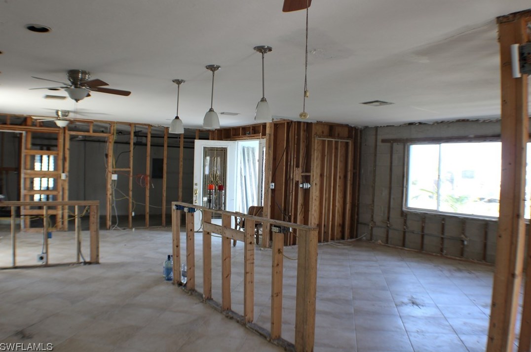 32 Fairview Blvd, Fort Myers Beach FL  33931-4565 exterior