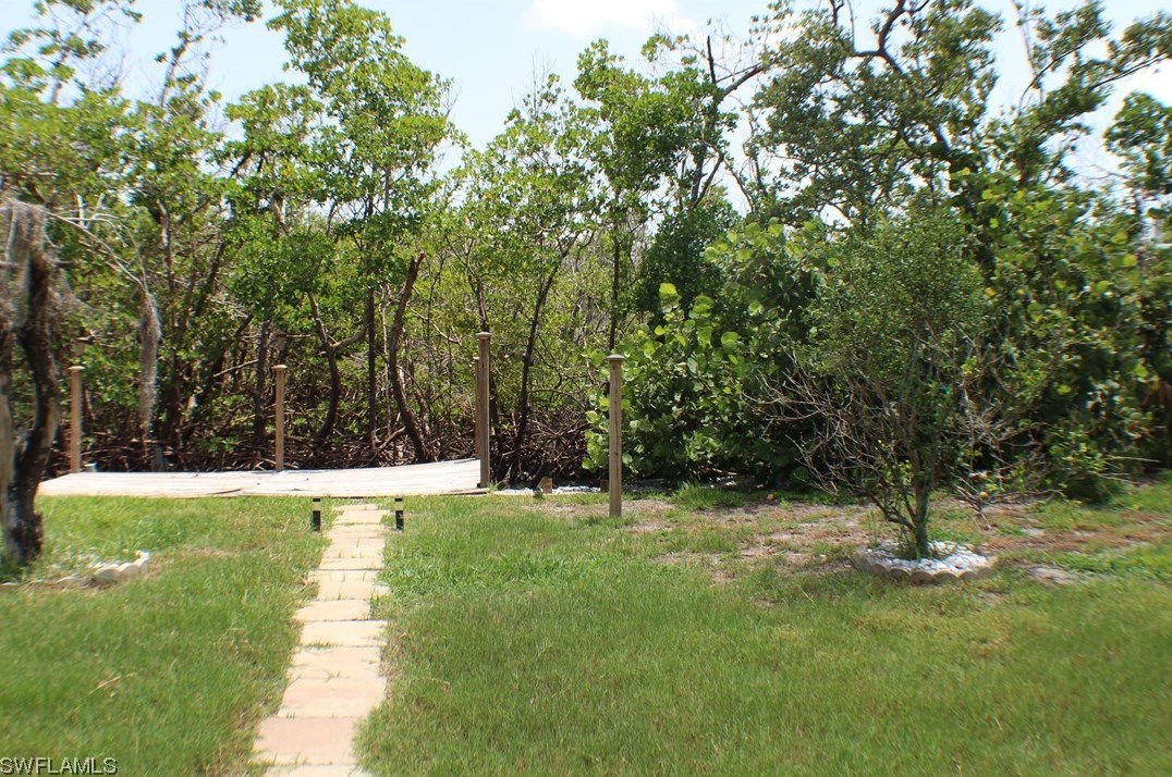 32 Fairview Blvd, Fort Myers Beach FL  33931-4565 exterior