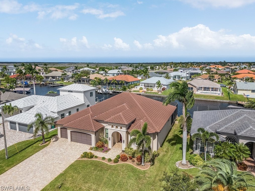 2913 39th St, Cape Coral, FL 33914-4895