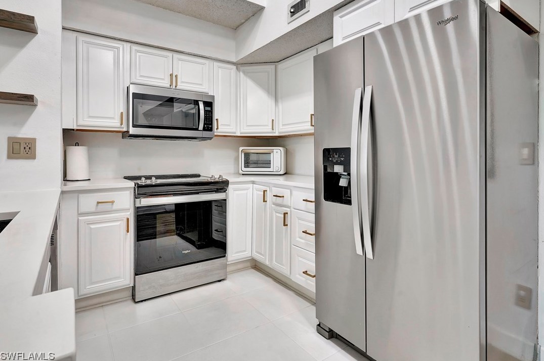 13545 Eagle Ridge Dr #822, Fort Myers, FL 33912