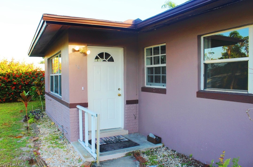 10 Broadway Cir, Fort Myers, FL 33901-8007