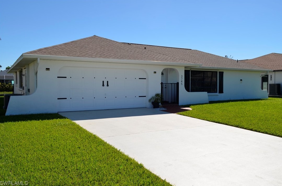 3745 Se 2nd Ave, Cape Coral, FL 33904