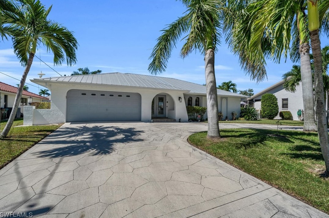5630 Riverside Dr, Cape Coral, FL 33904-5950