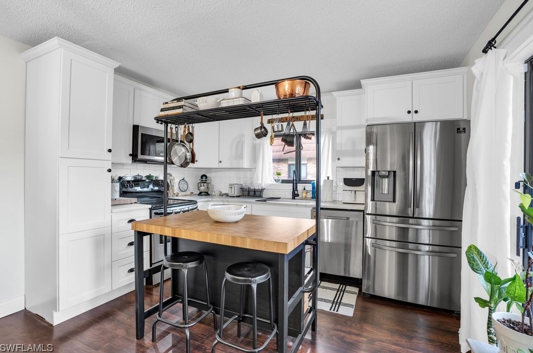 1418 Park Shore Cir, Fort Myers, FL 33901-9628