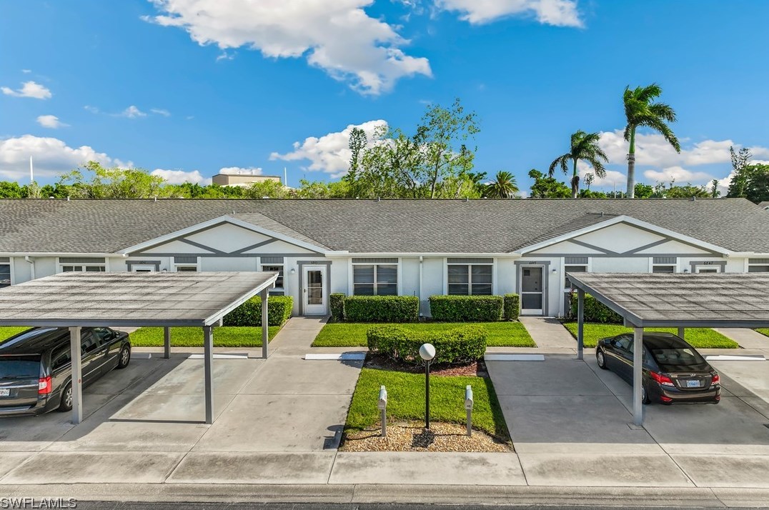 6843 Bogey Dr, Fort Myers, FL 33919-6364