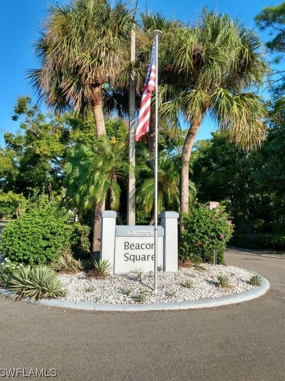 10528 Newbury Ct, Lehigh Acres, FL 33936