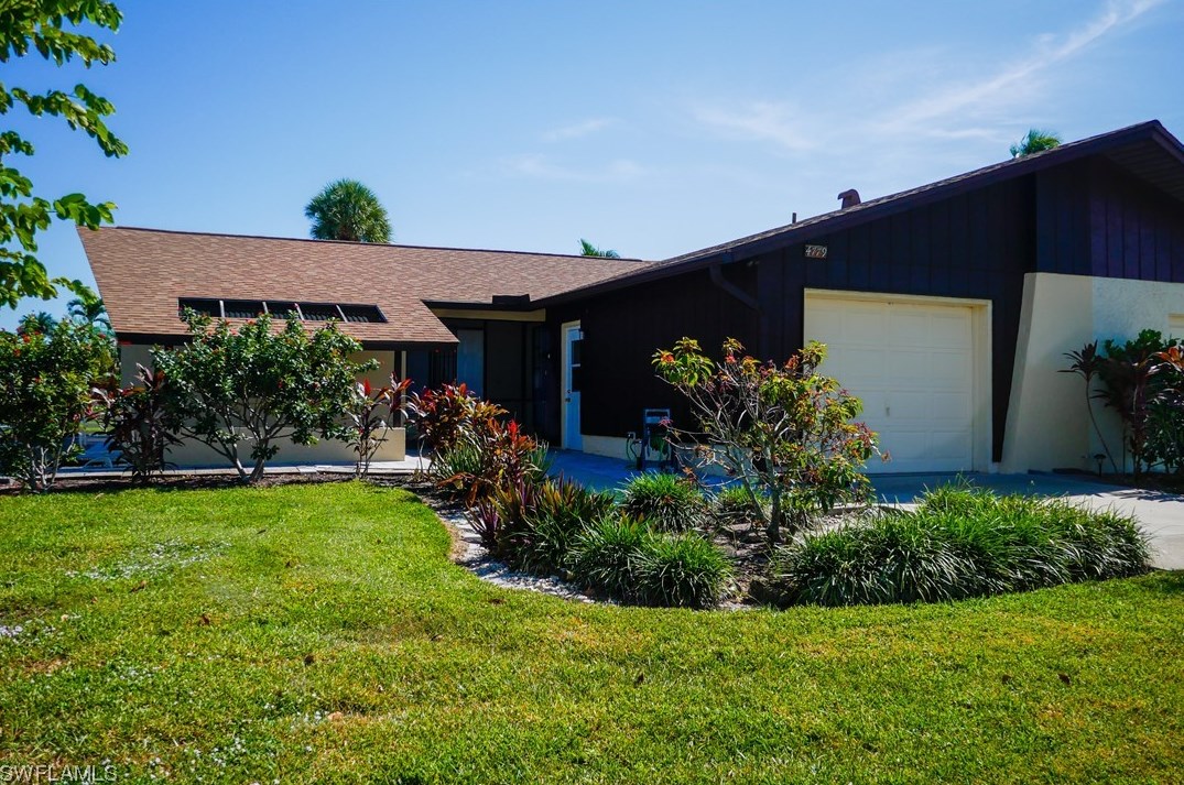 4779 Lakewood Blvd, Naples, FL 34112