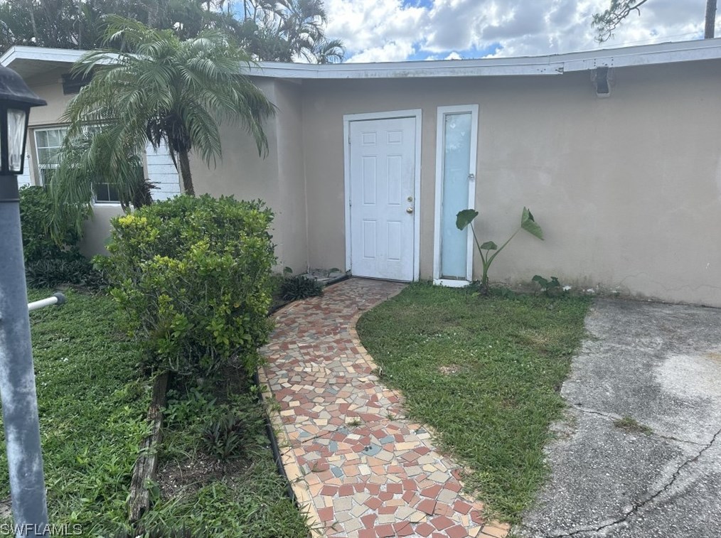 2116 Pine View Rd, Fort Myers, FL 33901