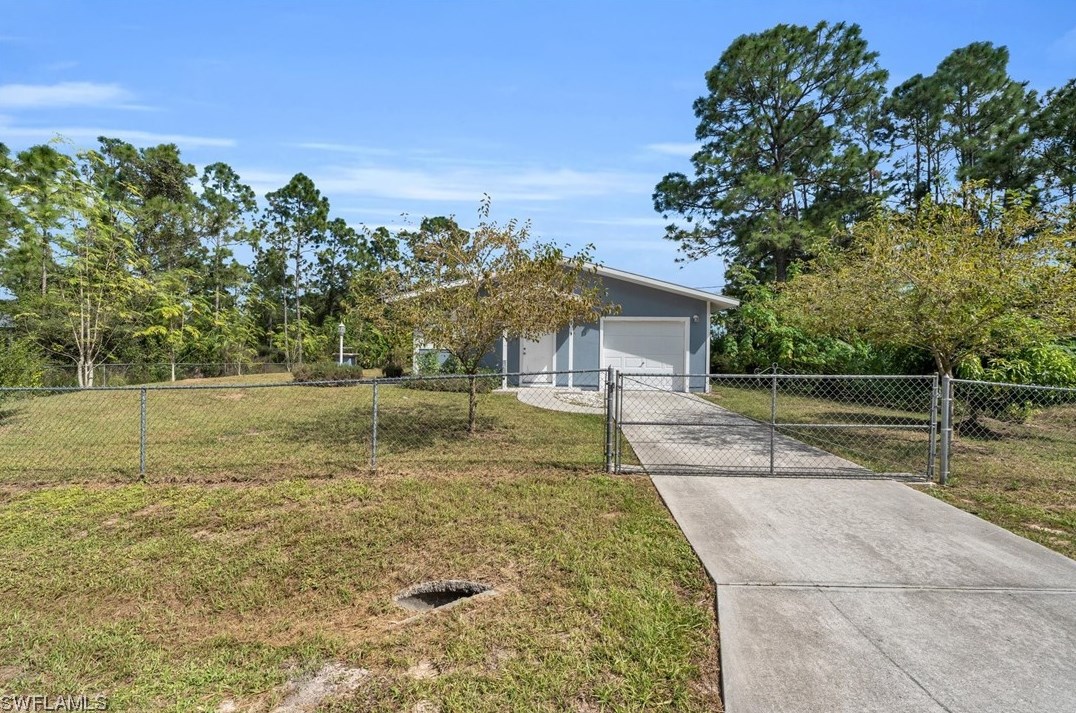 918 Clayton Ave, Lehigh Acres, FL 33972