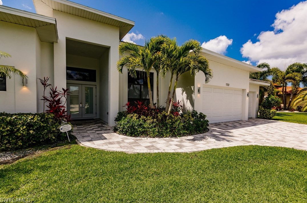 1722 40th Ter, Cape Coral, FL 33904-7489