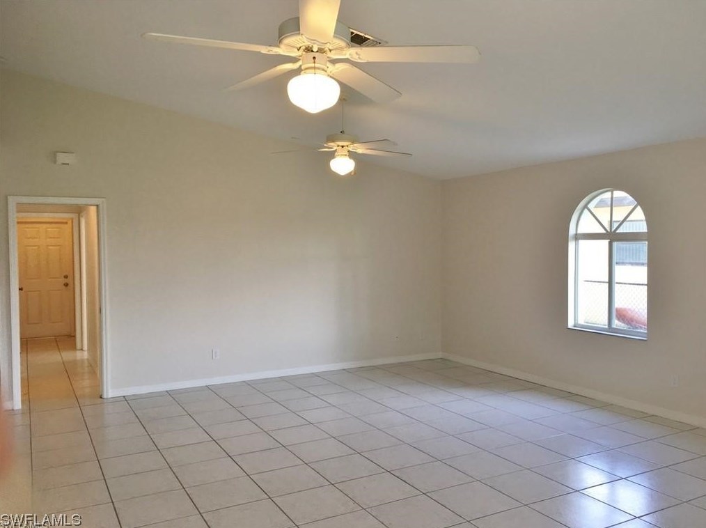 616 Se 13th Ct, Cape Coral, FL 33990