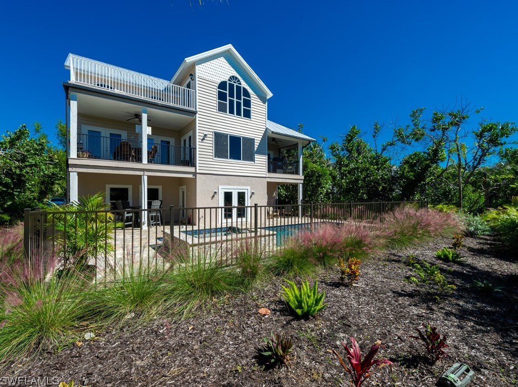 5298 Umbrella Pool Rd, Sanibel FL  33957-2407 exterior