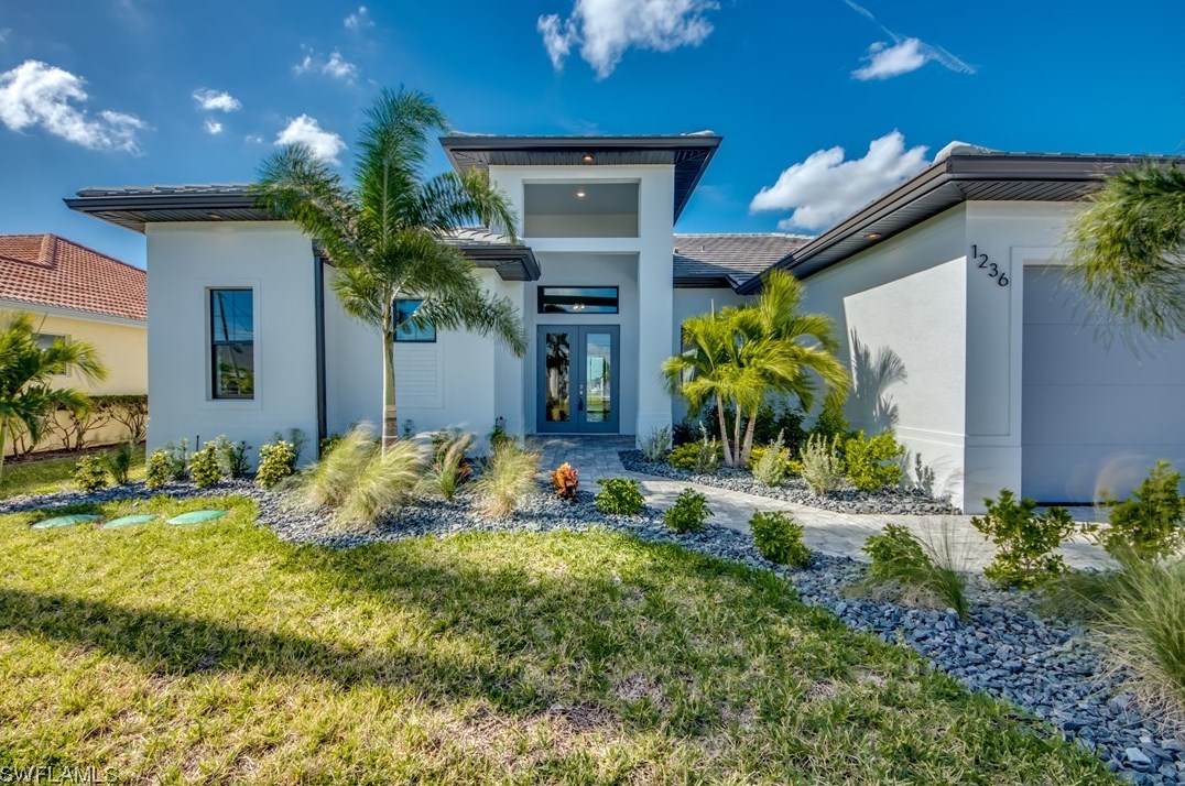 1236 37th Pl, Cape Coral, FL 33993-9307