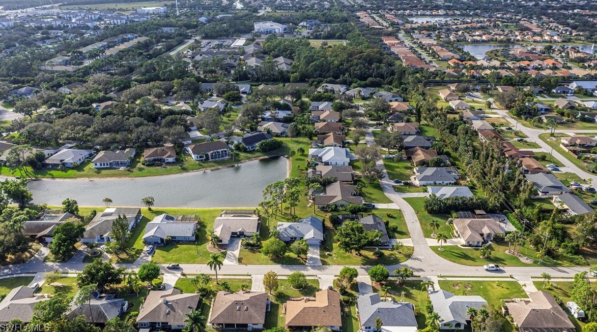 9350 Pineapple Rd, Fort Myers FL  33967-4851 exterior