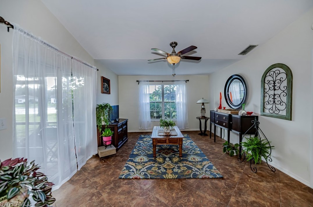 9350 Pineapple Rd, Fort Myers FL  33967-4851 exterior