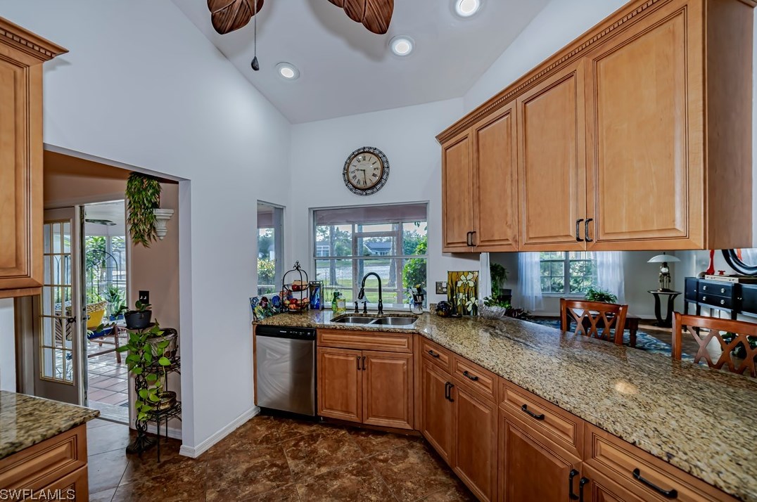 9350 Pineapple Rd, Fort Myers FL  33967-4851 exterior