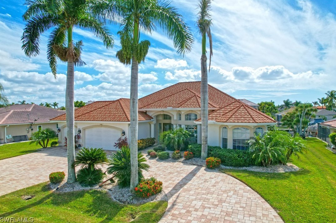 1524 56th Ter, Cape Coral, FL 33914-8011