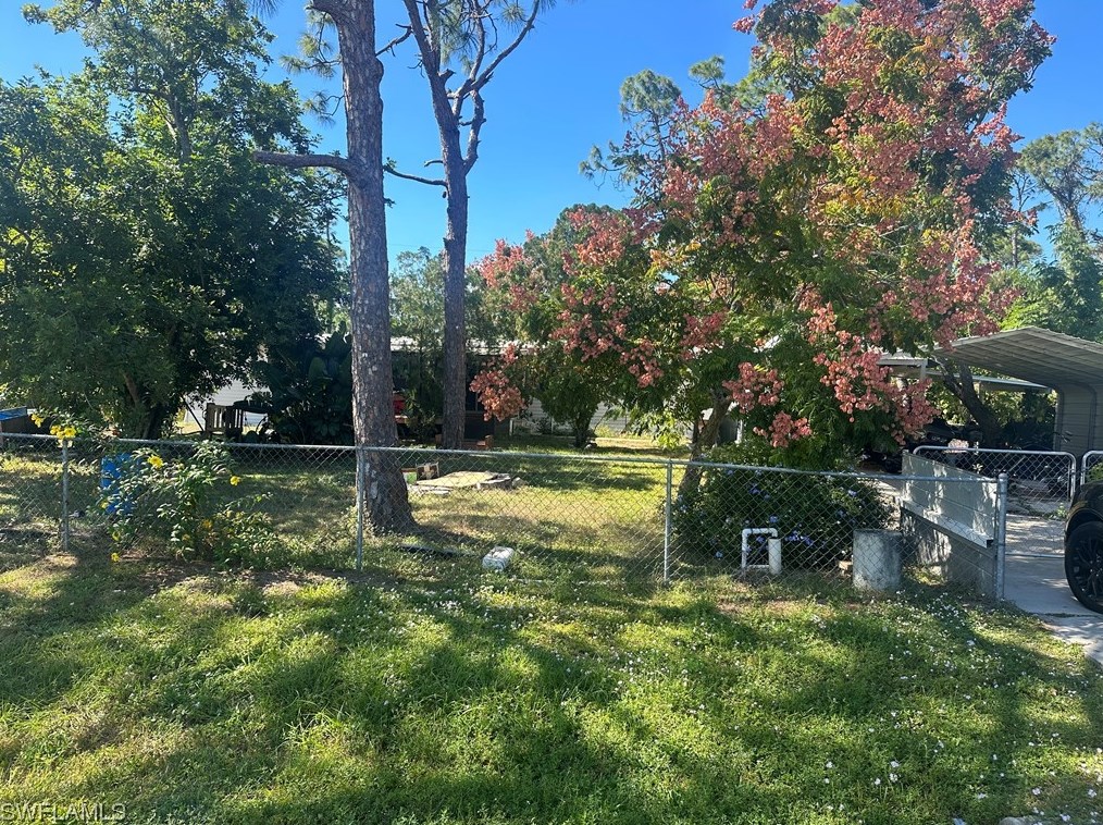 8356 Penny Dr, Fort Myers, FL 33917