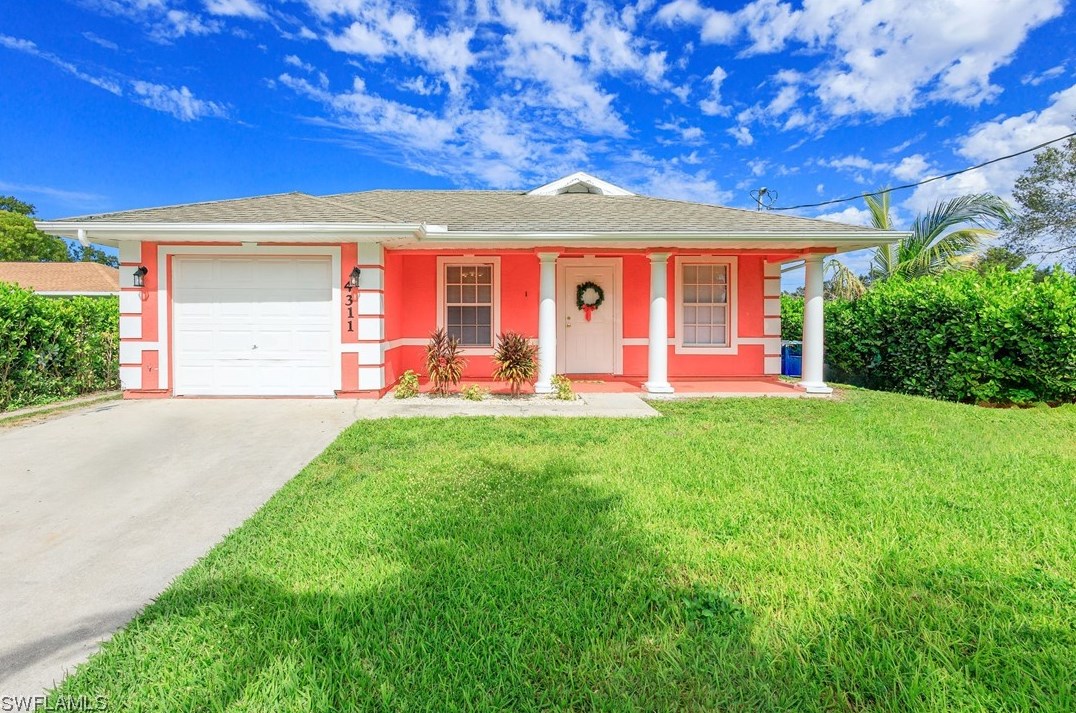 4311 Woodside Ave, Fort Myers, FL 33905-3907