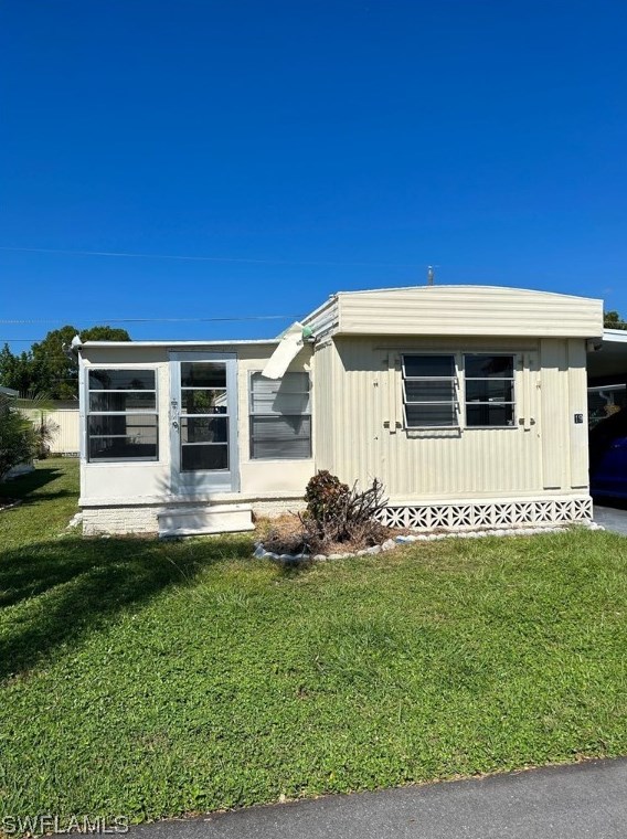 19 Garden Dr, Fort Myers FL  33908-1883 exterior