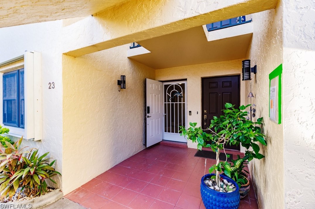 5121 Sunnybrook Ct, Cape Coral, FL 33904-5828