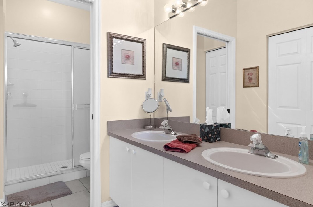 14550 Daffodil Dr, Fort Myers, FL 33919-7433