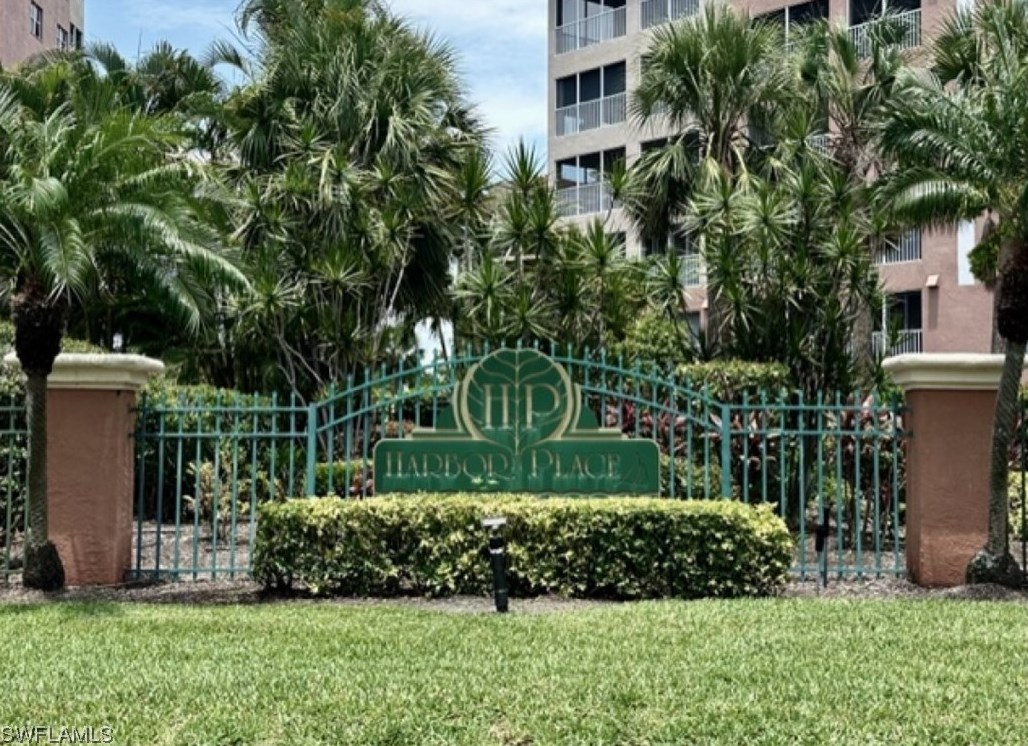 14815 Laguna Dr, Fort Myers, FL 33908-1503