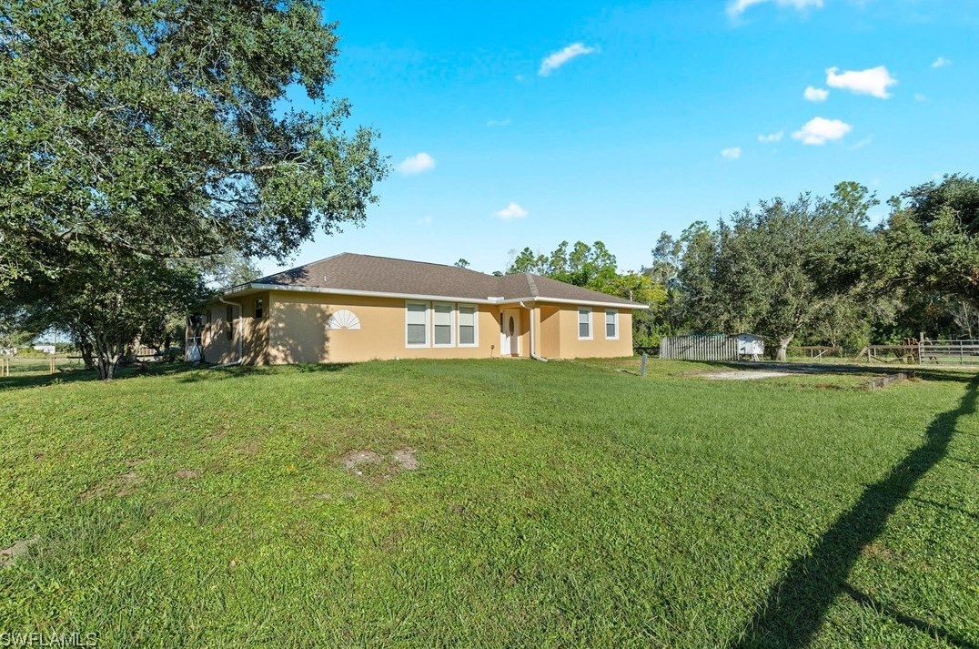 19531 Honey Bear Ln, Fort Myers, FL 33917-5504