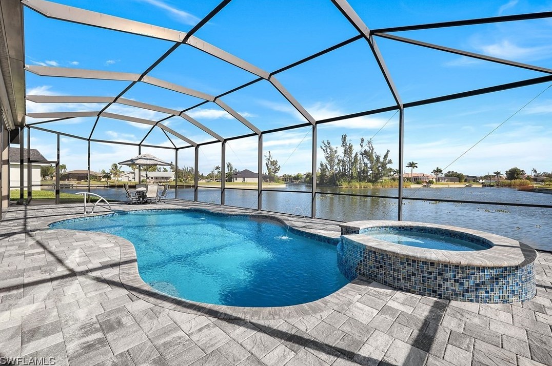 2903 5th Ave, Cape Coral, FL 33904-3404