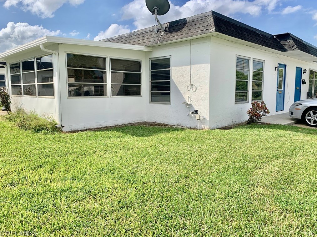 4 Tangerine Ct, Lehigh Acres, FL 33936