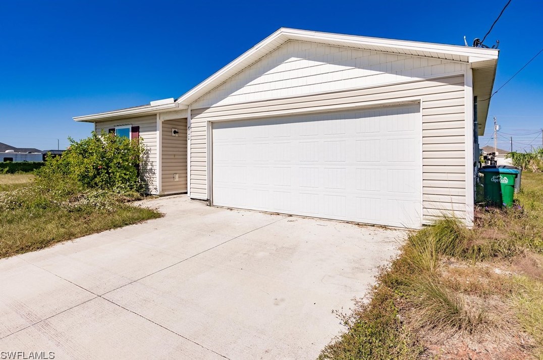 611 Nw 27th St, Cape Coral, FL 33993