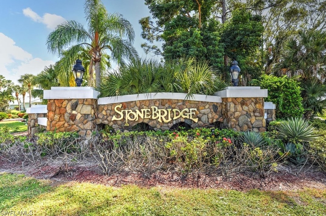 8567 Lake Cir, Fort Myers, FL 33908-5602